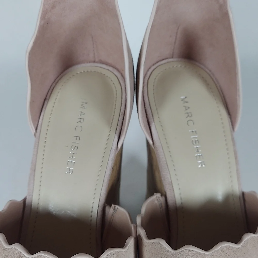Marc Fisher HAYO Blush Pink Suede Cork Heel Wedges Scalloped Detail Size 11